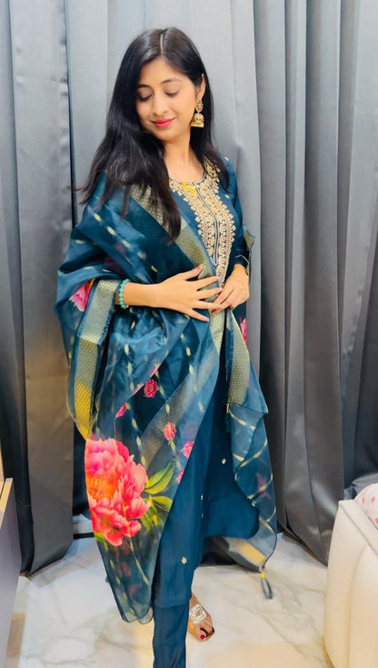 Silk Blend Attractive suit with Organza Dupatta